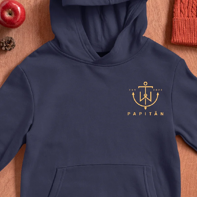 Papitän Chest Modern Line Hoodie - Datum personalisierbar