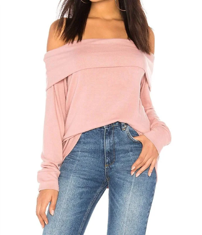 Brooklyn Off The Shoulder Sweater In Pink