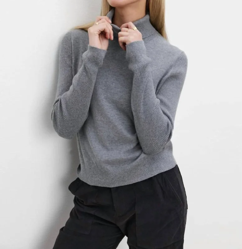 Korie Turtleneck Sweater In Medium Heather Grey