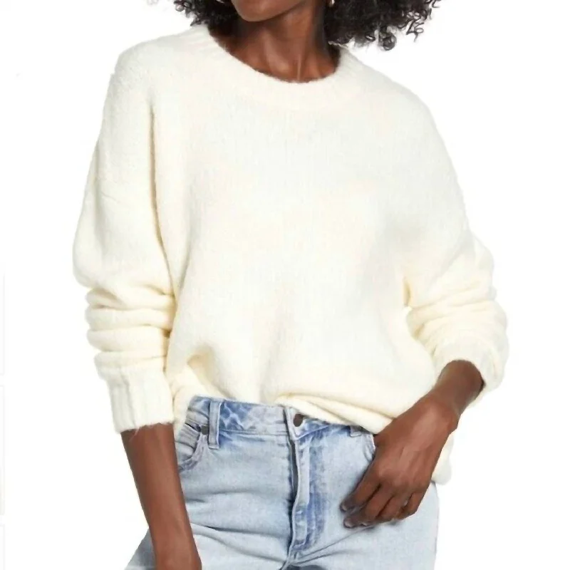 Women's Ribbed Trim Crew Neck Sweater In Ivory