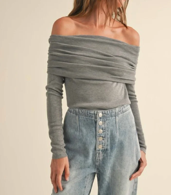 Off The Shoulder Sweater Top In Grey